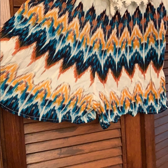 NWT Romper with Pockets - Picture 3 of 4